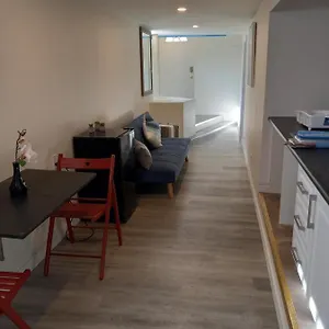 https://niagara-retreat-steps-to-clifton-hill.niagara-fallshotels.com